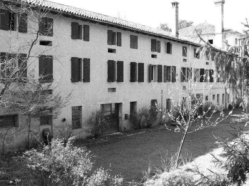 La sede dell'officina nel 1976